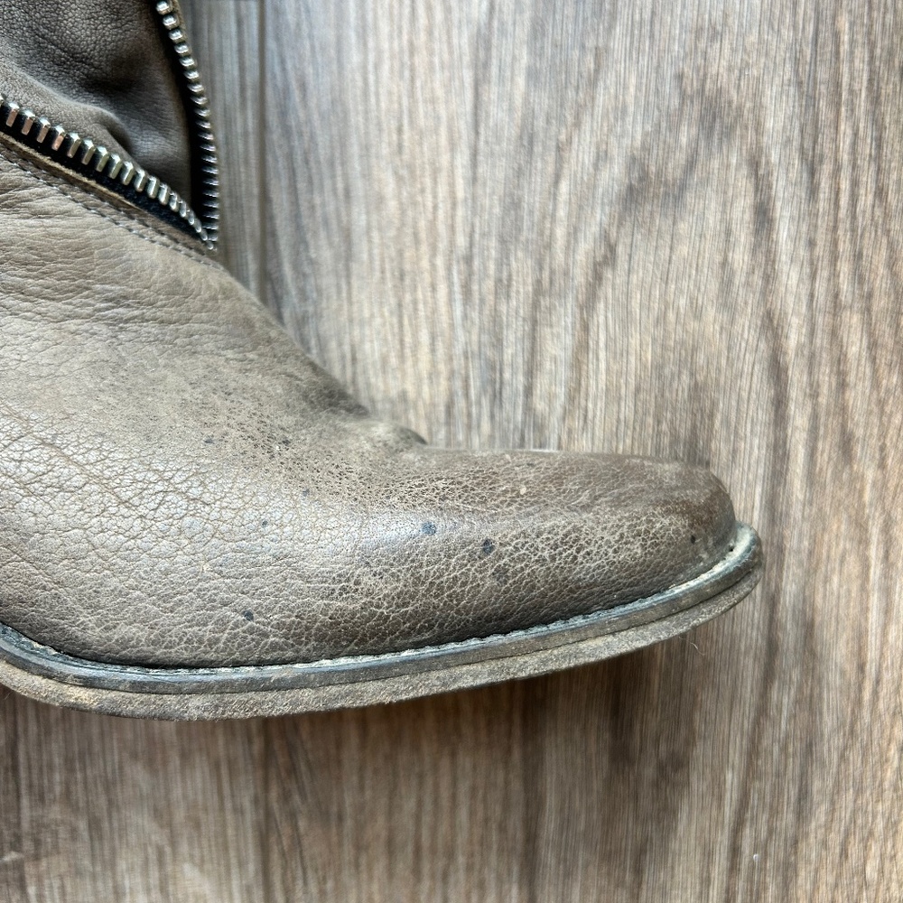 John Fluevog Tan Ruth Skin Spiral Zip Ankle Boots | 6 - Picture 10 of 13